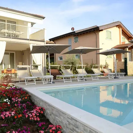 Costa Del Garda - *