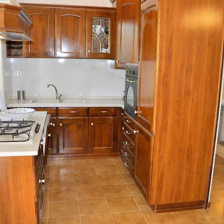 With Private Garden, About 1 Km From The Holiday home