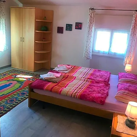 Sponchie Nhà khách