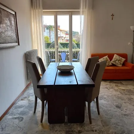 Elisabetta Ii Lazise
