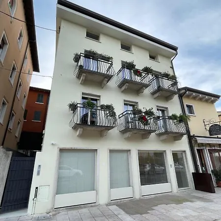 Lucia Apartment *