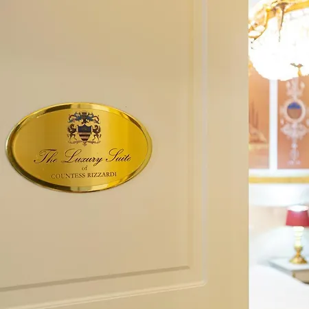 Apartment The Mansion Of Countess Rizzardi On Garda