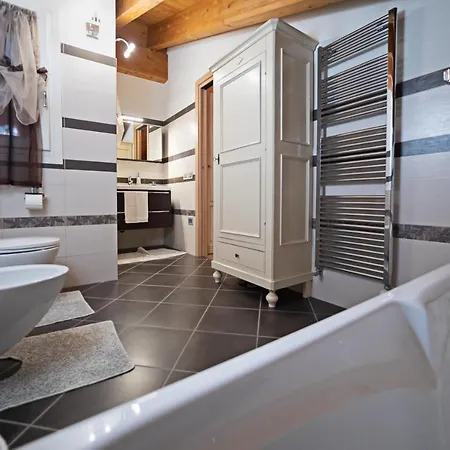 Villa - Regarda Travel