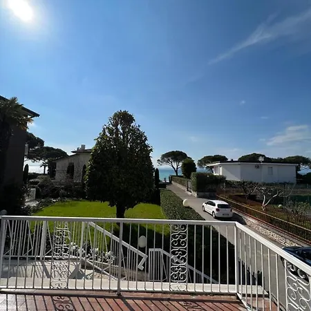 Elisabetta Ii Apartment