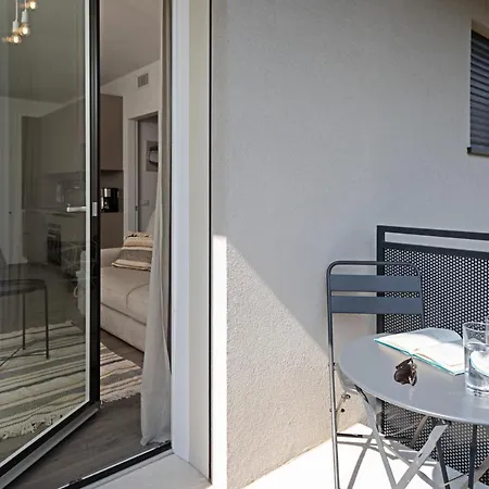 Apartment Zoe - Regarda Travel