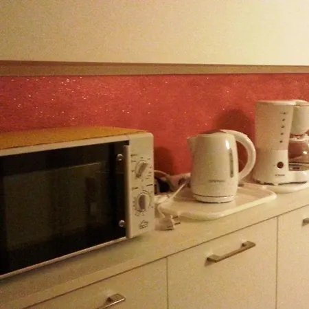Elison Apartment