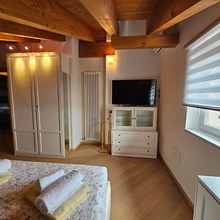 - Regarda Travel Villa *