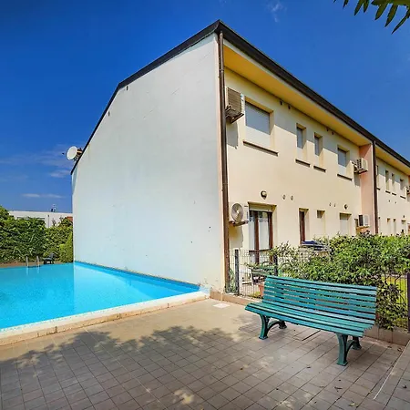 Mokyd04-piscina,giardino Privato,garage,wi-fi,tvs *