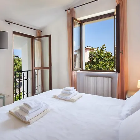 Villa Delle Coste With Pool Lazise