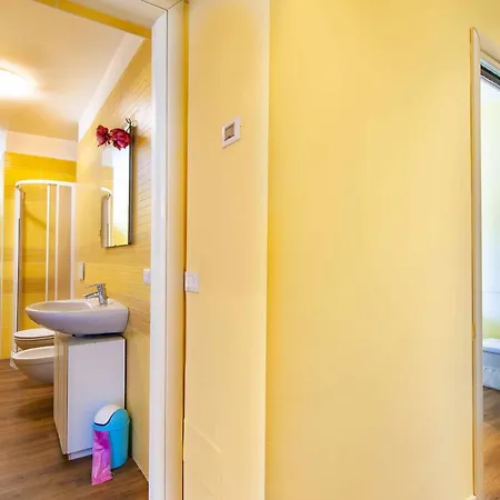 Florida B03 A 200m Dal Lungolago Apartment Lazise