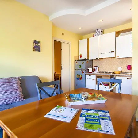 Florida B03 A 200m Dal Lungolago Apartment Lazise