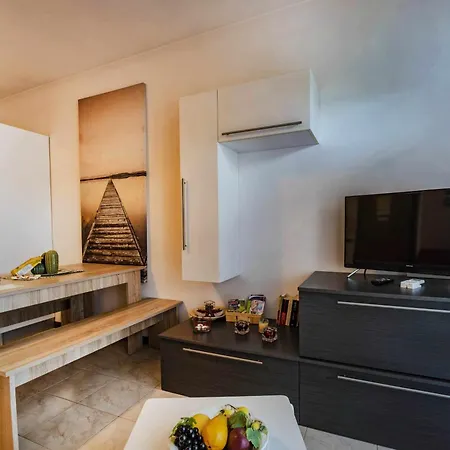 Appartamento Mokyd04-piscina,giardino Privato,garage,wi-fi,tvs *