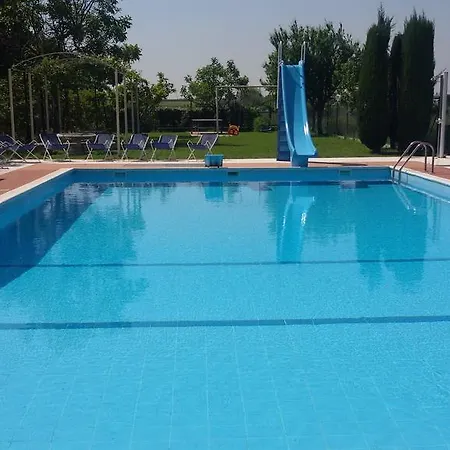 Mio Hotel *