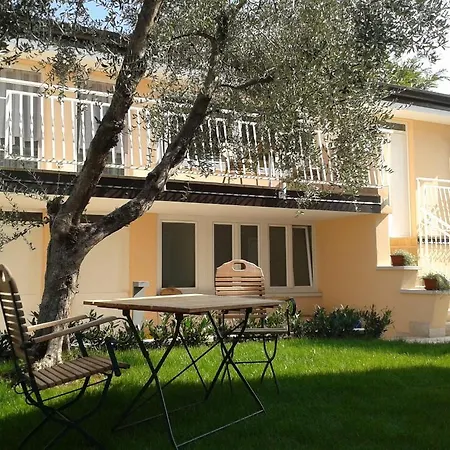 Elison Apartment Lazise