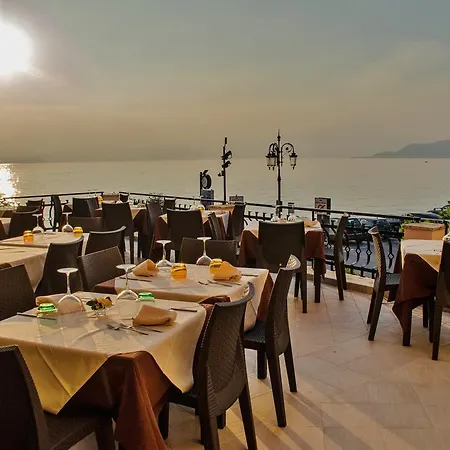 Miralago Hotel 3*