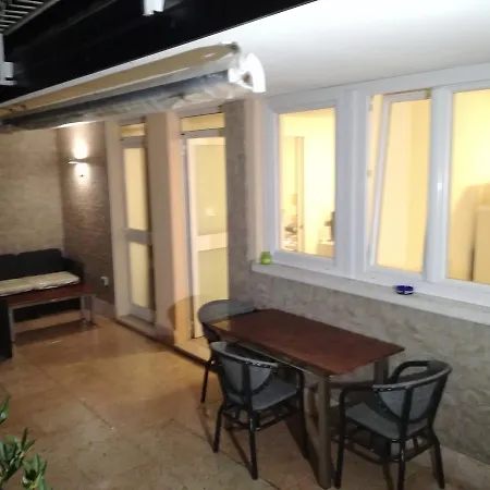 Elison Apartment
